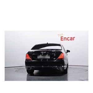 Genesis EQ900 3.8 GDI AWD, Volante a la Izquierda, Caja de Cambios Automática, Asientos de Cuero, Cámara Trasera - Julio 2017, 98,235 km, Norma de Emisiones Euro V - Product Image 3