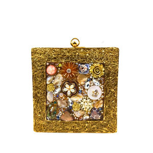 Bolso de Mano Cuadrado de Metal Dorado Hecho a Mano con Incrustaciones de Mosaico Floral de Cristal y Perlas, Bolso de Diseño de Lujo, Regalo para Ella - Product Image 1