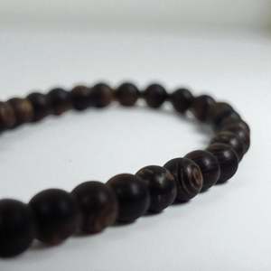 ชุดลูกประคำไม้กฤษณาใต้น้ำเวียดนามทำมือ ขนาด 8 มม. 33 เม็ด รุ่น UOMI833 - Product Image 2