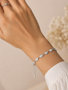 Pulsera de Perlas de Agua Dulce con Diamantes de Corte Brillante Clásico ELVORA GEMS, Bañada en Rodio, Plata 925, para Mujer - Product Image 1