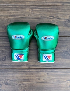 Winning <b>Lace</b>-Up Leather Boxing Set <b>Green</b> Color Adjustable Wrist Strap Customized Logo High Quality Boxing Gloves Head Guard - Product Image 2