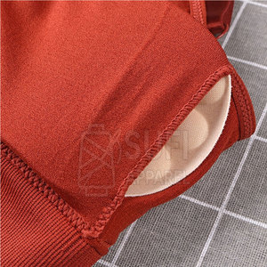 Soutien-gorge de sport professionnel pour athlètes féminines – Coupe ajustée, respirant, antichoc, avec logo frontal, maintien élevé - Product Image 4