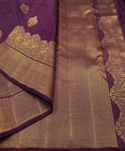 Purple Silk <b>Saree</b> With Gold Border Traditional Indian Wedding Wear For Women - Product Image 6