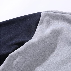แจ็คเก็ตวาร์ซิตี้แบบกำหนดเองสำหรับผู้ชาย แจ็คเก็ตเบสบอลแบบ Letterman ตัวเสื้อผ้าวูลผสม แขนเสื้อหนังเทียม ติดกระดุมด้านหน้า - Product Image 5