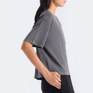 เสื้อยืดคอกลมทรงปกติสำหรับผู้หญิง สีพื้น ผ้าฝ้าย 100% ผ้าฟลีซถัก ระบายอากาศได้ดี เป็นมิตรกับสิ่งแวดล้อม ป้องกันรอยยับ สไตล์มินิมอล - Product Image 5