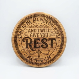 Arte Murale in Legno con Versetto Biblico Inciso, Design Personalizzabile - Product Image 1