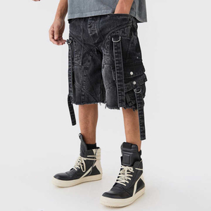 Shorts de mezclilla cargo con lavado ácido y múltiples bolsillos para hombre, estilo urbano, con dobladillo sin rematar y detalles de tirantes ajustables, venta al por mayor OEM B2B - Product Image 3