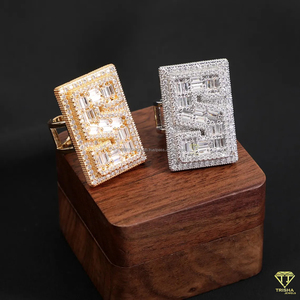 Bague personnalisée Hip Hop avec diamants Moissanite taille baguette et taille rond, design rectangulaire géométrique entièrement sertie - Product Image 4