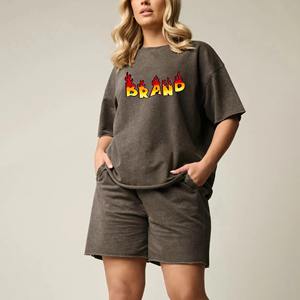 Sudadera con Capucha y Pantalones Cortos Deportivos para Mujer, 100% Algodón Transpirable, con Botones y Parches, Estilo Formal para Uso Diario - Product Image 6