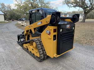 Achetez une chargeuse sur pneus Cat 249D3 de qualité supérieure, modèle 2023, capacité nominale de 45 tonnes, moteur puissant, service fiable, support rapide - Product Image 1
