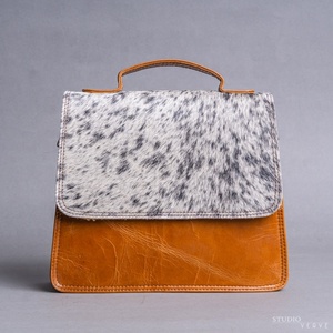 New Arrival Luxury Women's Cross Body Bag Popular Brand Large Vintage Leather <b>Handbag</b> Genuine Leather Lining Pearl Decoration - Product Image 4