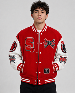 แจ็คเก็ตเบสบอลแบบ Varsity สีแดงขาวสั่งทำพิเศษ พรีเมียม ทำจากผ้าขนสัตว์ พร้อมป้ายปัก  ผู้ผลิตแบบ OEM/ODM - Product Image 1