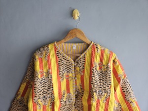 เสื้อแจ็คเก็ตผ้าควิลท์ คอวี แขนยาว ลายสัตว์ สีเหลืองส้ม บุด้วยโพลีเอสเตอร์ สไตล์ฤดูใบไม้ร่วง ติดกระดุม ของขวัญสำหรับเธอ - Product Image 4