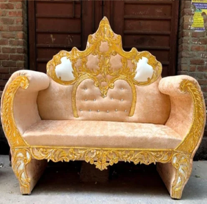 Elegant white and red upholstered wedding <b>sofa</b> featuring intricate gold carved <b>wooden</b> <b>frames</b>, available at wholesale prices. - Product Image 2