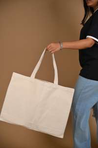 Pochette cosmétique zippée en toile de coton écologique unie de marque PFIVE, style mode, avec logo personnalisé imprimé, vente en gros - Product Image 5