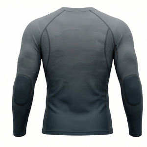Camiseta de Manga Larga Transpirable de Compresión Titan Shield para Hombre, para Gimnasio, Entrenamiento Táctico, Rendimiento, MALUZA Industries Performance EdgeX - Product Image 3