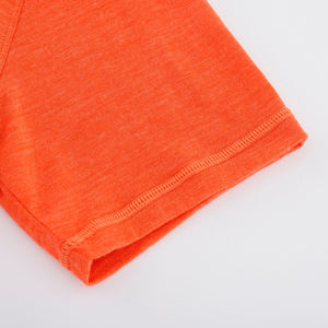 Polo unisexe personnalisé à manches courtes pour homme, collection été 2026, prix de gros, confortable et uni, idéal pour la saison estivale. - Product Image 5
