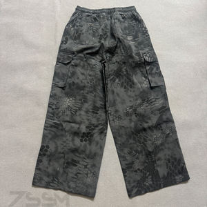 Pantalon cargo droit multi-poches pour homme, imprimé numérique intégral, coupe ample et large, style streetwear, collection premium, offre spéciale - Product Image 4