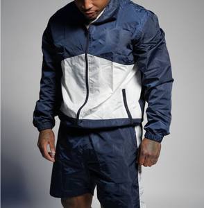 Ensemble de survêtement deux pièces personnalisé OEM pour homme : pantalon en nylon, short de jogging ample, veste zippée coupe-vent - Product Image 4