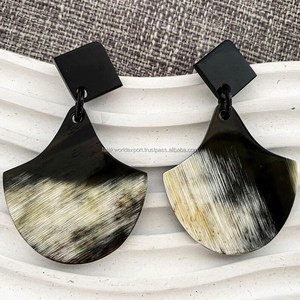 Boucles d'oreilles en corne de boeuf en corne standard bijoux avec peau naturelle pour femme filles naturel et écologique poli meilleure qualité Inde FWE - Product Image 3