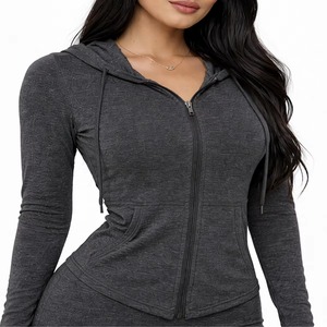 Ensemble de survêtement gris foncé pour femme avec veste zippée à capuche et poches latérales, pantalon évasé, coupe décontractée ample, idéal pour l'automne - Product Image 4