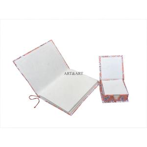 Hermoso y perfecto set de diario y bloc de notas artesanal de la marca ART&ART, cubierto con tela de algodón de la India (Rajasthan), para escribir en un diario. - Product Image 5