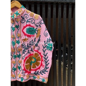 Chaqueta de algodón rosa, abrigo hecho a mano con bordado Suzani, chaqueta con forro de algodón, atuendos bohemios - Product Image 3