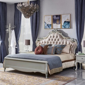Elegante Cama King Size Estilo Francés con Tapicería Acolchada y Cabecera Curva, Muebles de Dormitorio de Madera Antigua - Product Image 1