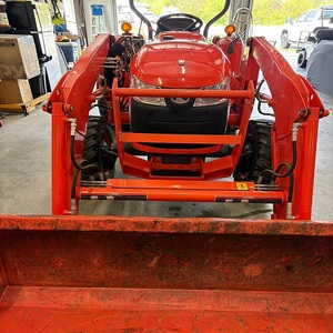 Tractor Compacto Kubota L3200 con Potente Motor Diésel, Fácil Maniobrabilidad y Rendimiento Versátil para Pequeñas Granjas - Product Image 4