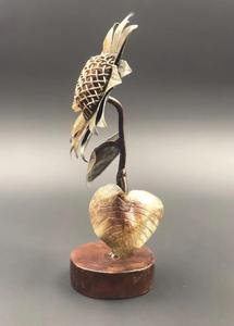 Sculpture de tournesol en métal faite à la main, art décoratif de jardin pour la décoration intérieure, accent de table, ornement floral intérieur et extérieur - Product Image 3