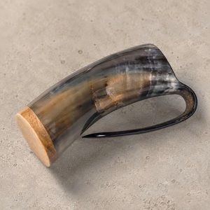 Chope à bière artisanale en corne de bœuf véritable, authentique tasse à méad viking - Product Image 4