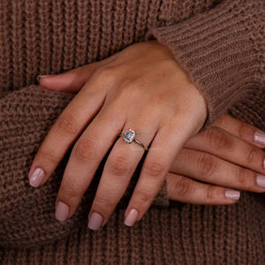 Igi แหวนเพชรเม็ดเดี่ยวสำหรับผู้หญิงขนาด10K สีทองเหลืองล้วนสำหรับงานแต่งงานของเธอสำหรับภรรยา - Product Image 6