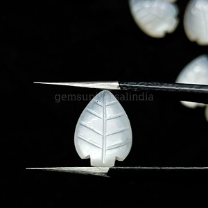 Piedra de luna blanca natural tallada a mano en forma de hoja, piedra preciosa de 14 mm y 10 mm, piedra suelta de luna tallada para la fabricación de joyas, venta al por mayor. - Product Image 2