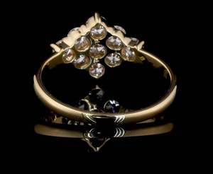 แหวนเพชรทรงกลมเจียระไนแบบบริลเลียนท์ 9 เม็ด ทองคำขาว 14K ยี่ห้อ D'VINS เพชรเพาะเลี้ยงในห้องปฏิบัติการ รับรองโดย IGI แหวนหมั้นสำหรับผู้หญิง เครื่องประดับชั้นดี - Product Image 5