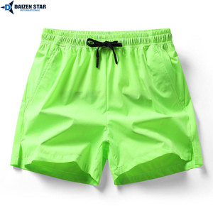 Short de bain pour homme DAIZEN STAR, séchage rapide, noir uni, cordon de serrage à la taille, short de plage décontracté, tissu tissé 100% polyester - Product Image 3