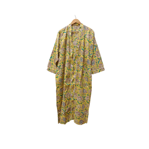 Kimono artisanal en coton jaune à motifs floraux |   Robe de chambre à manches longues et col en V pour femme |   Robe de luxe en pur coton, un chef-d'œuvre, idéale pour un cadeau - Product Image 1