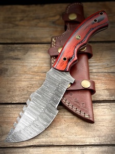 Couteau de chasse en acier à motif personnalisé, couteau de survie à lame fixe fait main avec crochet à viande et étui en cuir OEM ODM - Product Image 2