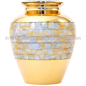Latón cremación urna - Product Image 1