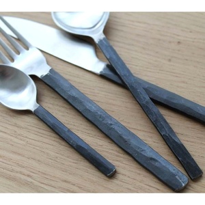 Juego de cubiertos de plata de acero inoxidable de alta calidad Mango negro Royal Vintage Cubiertos de lujo modernos Restaurante Boda Hogar Hotel - Product Image 1