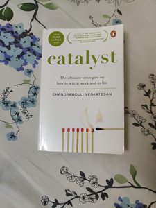 หนังสือปกอ่อนเรื่อง "แคทาลิสต์" โดย ชานดรามูลี เวนกาเตซาน ขายดีสำหรับผู้ใหญ่ - Product Image 4
