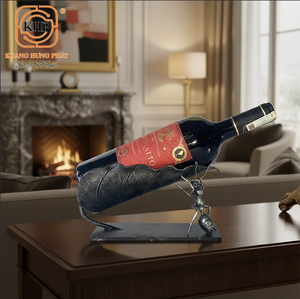 ชั้นวางไวน์เหล็กดัด งานแฮนด์เมด 100% รูปทรงมดยกใบไม้ สำหรับขวดเดียว ตกแต่งบ้านสไตล์วินเทจหรูหรา จากเวียดนาม - Product Image 3