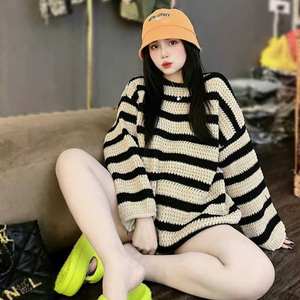 Colección Otoño, Suéter Tejido para Mujer, Cuello Redondo, Manga Larga, Teñido con Hilo - Product Image 3