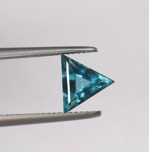 Topacio azul de laboratorio Lab London, corte trillón, 14 mm, piedra suelta, topacio triangular, piedra piramidal creada en laboratorio - Product Image 3