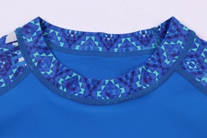 Camiseta Deportiva de Compresión para Hombre, Manga Larga, Transpirable, UPF50+, Estampado de Palmeras Azules, Secado Rápido, Spandex y Poliéster - Product Image 4