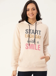 Sudadera con Capucha Beige para Mujer con Estampado de Sonrisa, Tejido de Algodón y Bambú, Ropa Casual de Otoño - Product Image 3