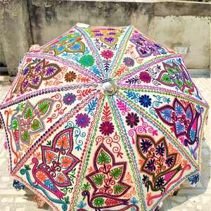 Parasol de mariage indien brodé de fleurs, en coton, multicolore, fait main - Product Image 1