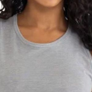 Crop top pour femme personnalisé sans manches, qualité supérieure, style décontracté d'été, streetwear, fitness, mode, fabricant en gros - Product Image 3