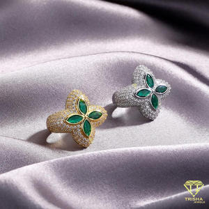 Anillo Floral de Diamantes Moissanite al por Mayor en Plata de Ley 925 con Piedras Verdes para Minoristas de Joyería - Product Image 4