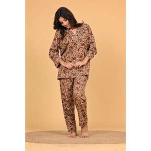 Conjunto de Pijama de Poliéster Crepé Estampado para Mujer, Elegante Ropa de Dormir, Suave y Cómoda Ropa de Casa - Product Image 4