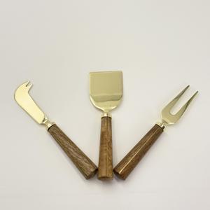 Ensemble de 3 pièces en métal doré PVD avec manche en bois pour le petit-déjeuner : couteaux à fromage et ensembles de spatules à beurre - Product Image 3